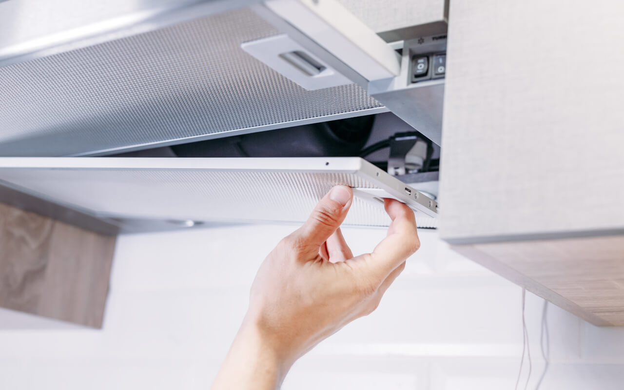 How to clean your cooker hood filter